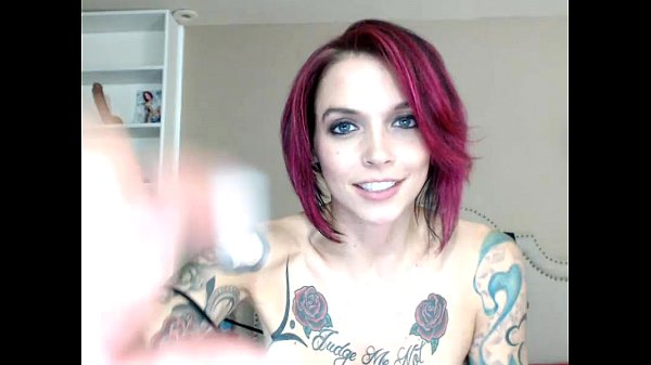 Anna Bell Peaks teases you with her little feet