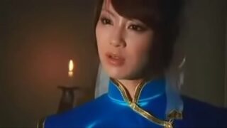 Chun Li gets hit repeatedly but she likes it a lot