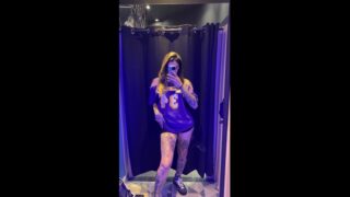 Missing image Chacha teases you with her beautiful legs